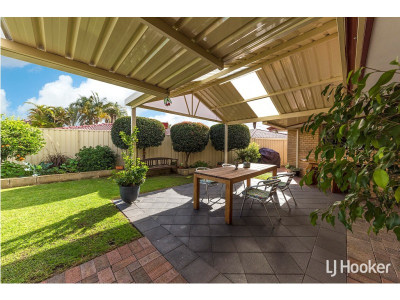 10 Meadow Grove, Leeming WA 6149