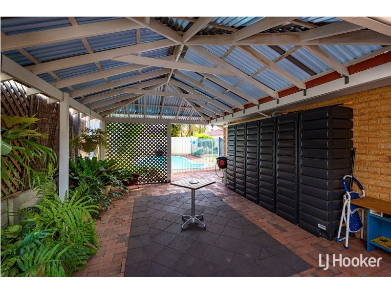 10 Meadow Grove, Leeming WA 6149