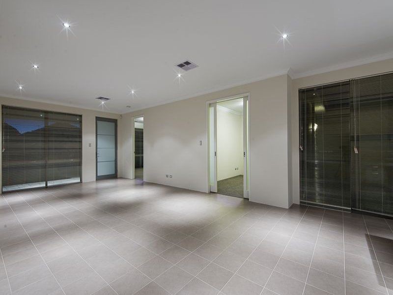 65 Lyon Road, Atwell WA 6164