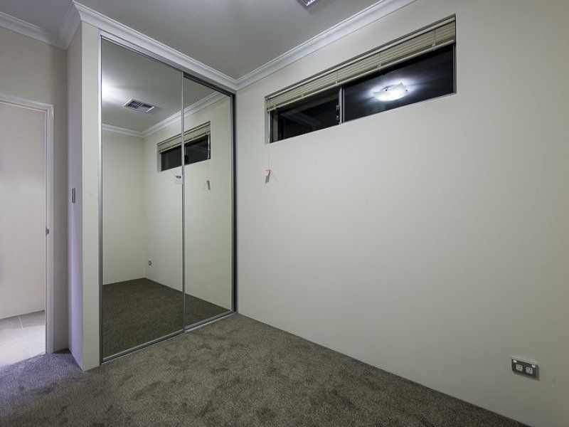 65 Lyon Road, Atwell WA 6164