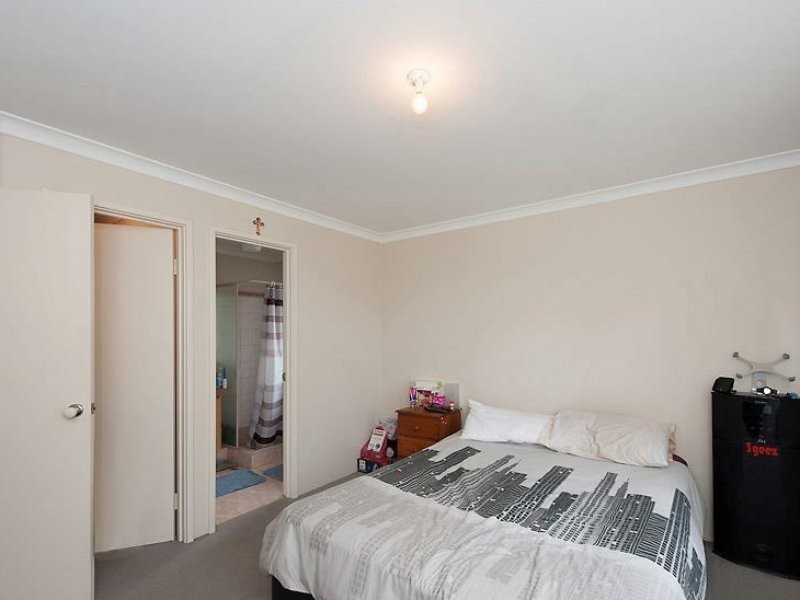 11 Barcroft Court, Atwell WA 6164
