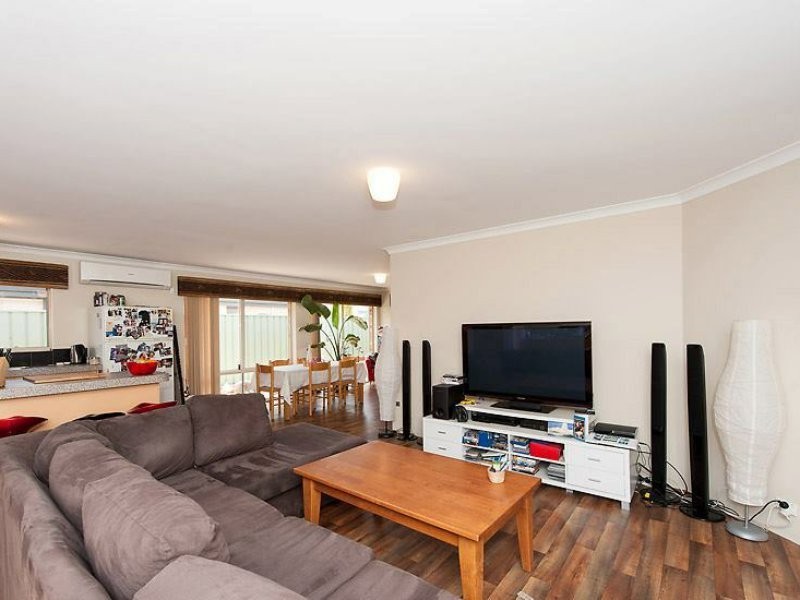 11 Barcroft Court, Atwell WA 6164