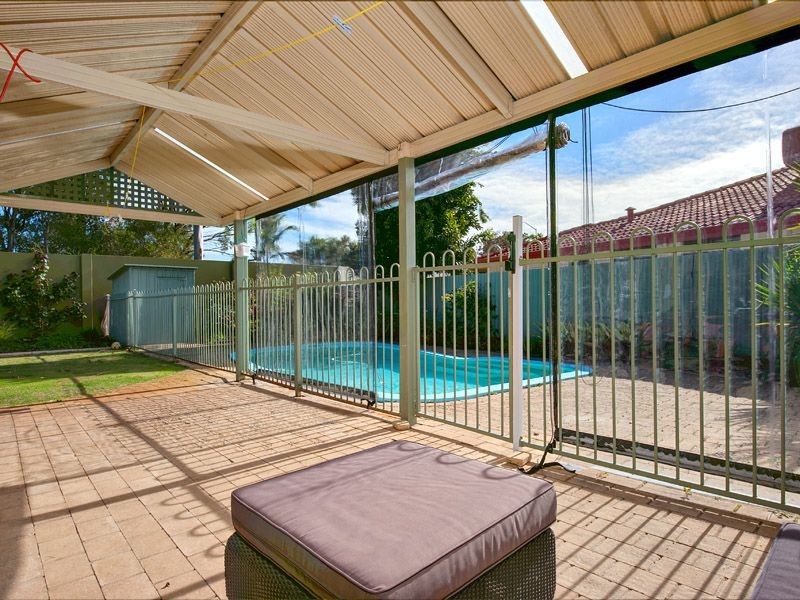 3 Howlett Place, Leeming WA 6149