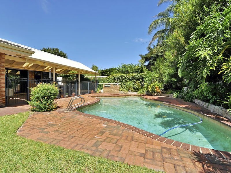 98 Apsley Road, Willetton WA 6155