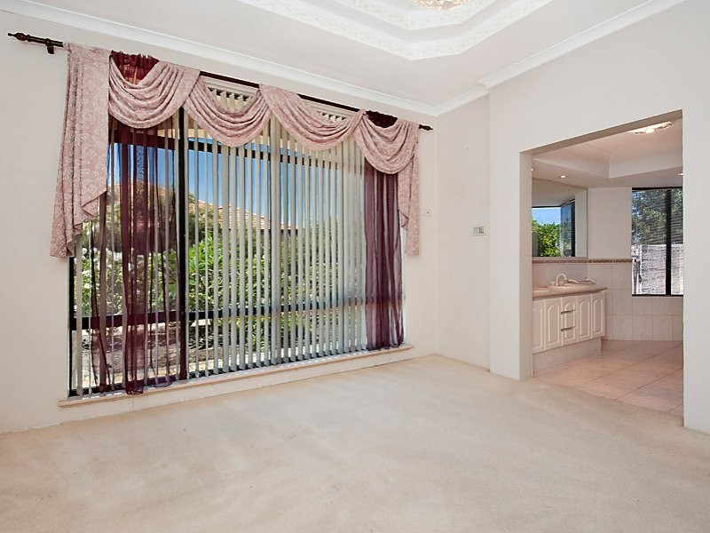 24 Cheshunt Gardens, North Lake WA 6163