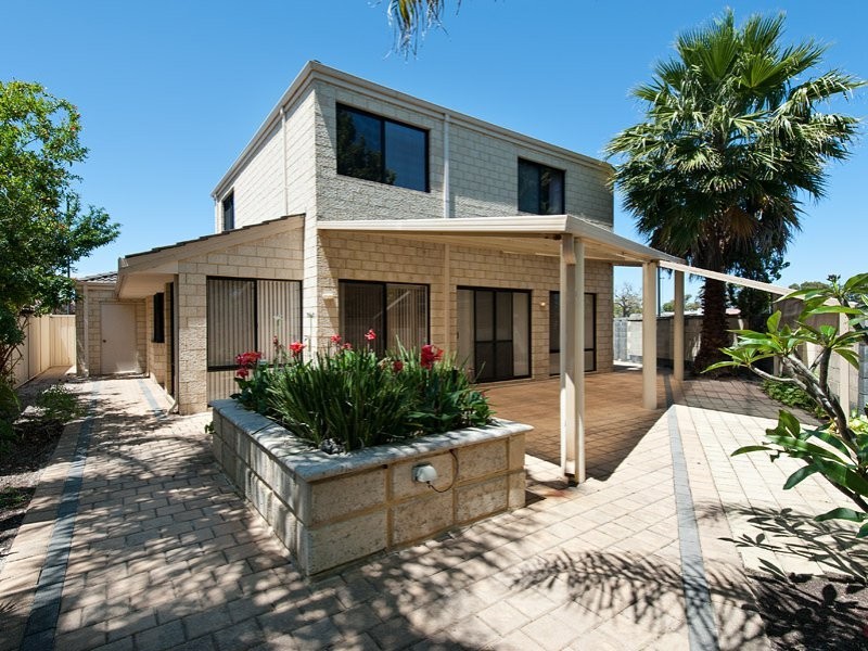 24 Cheshunt Gardens, North Lake WA 6163