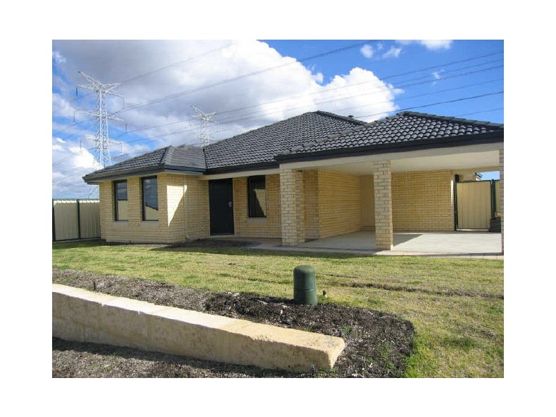 17 Sheffield Bend, Success WA 6164