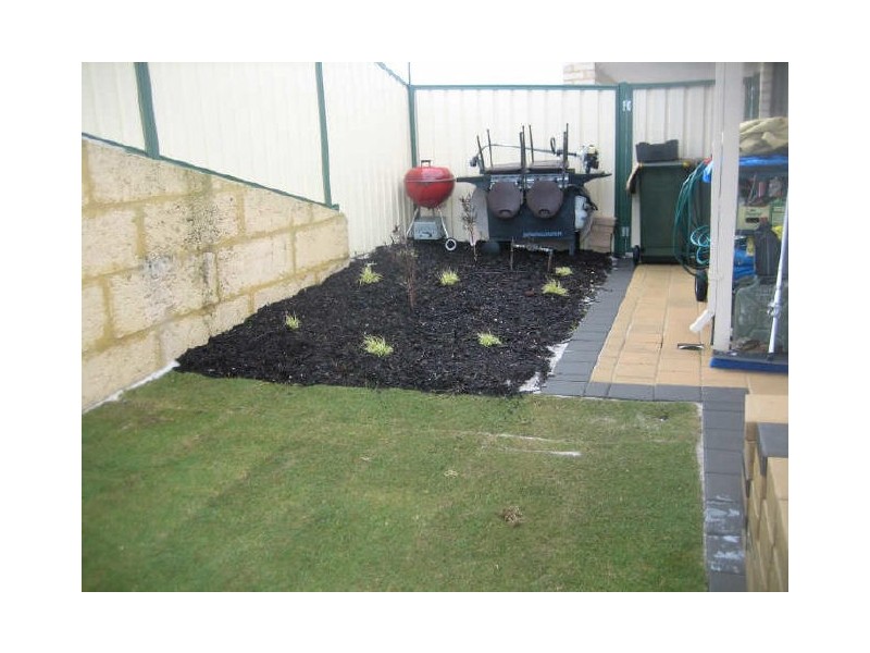 17 Sheffield Bend, Success WA 6164