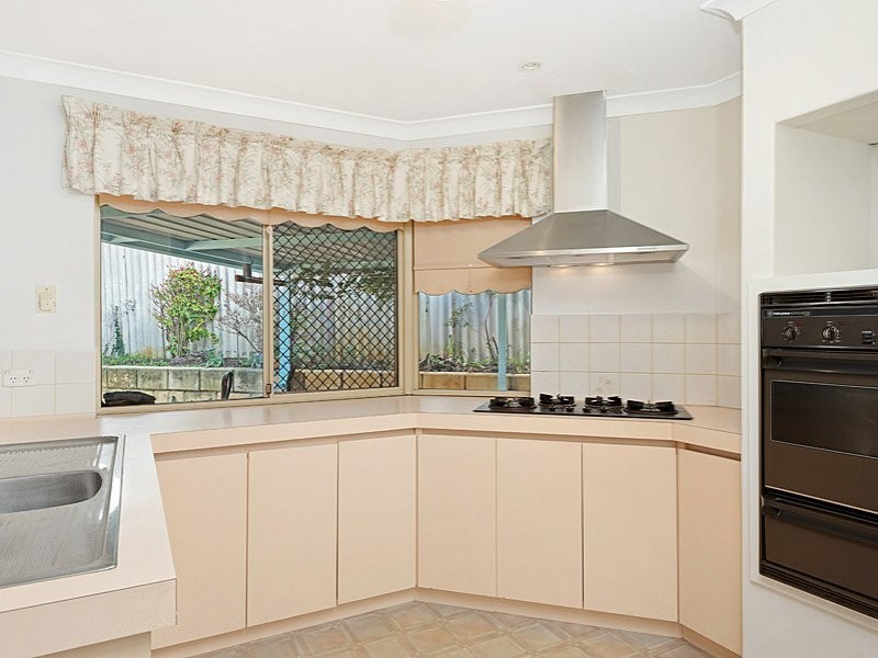 1a Farrington Road, Leeming WA 6149
