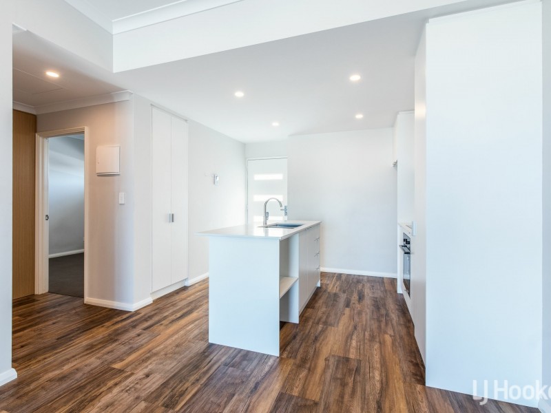 15/2 Cooli Street, Hammond Park WA 6164