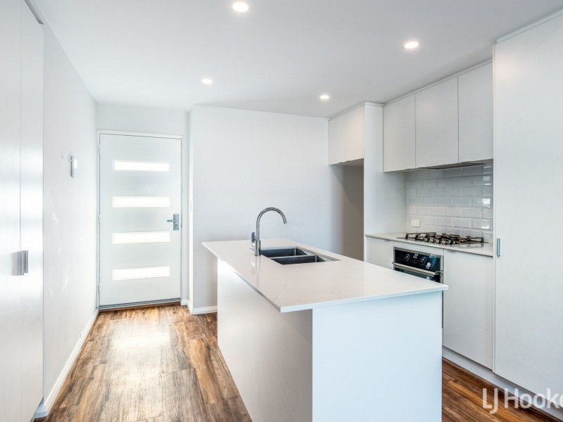 15/2 Cooli Street, Hammond Park WA 6164