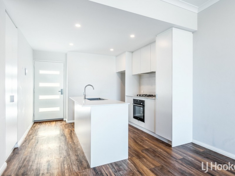 15/2 Cooli Street, Hammond Park WA 6164