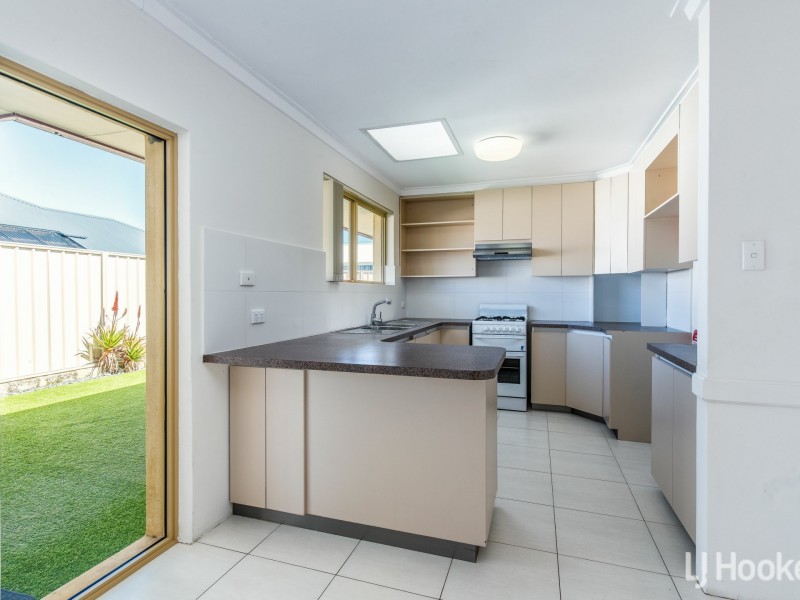 8 Jamy Place, Hamilton Hill WA 6163
