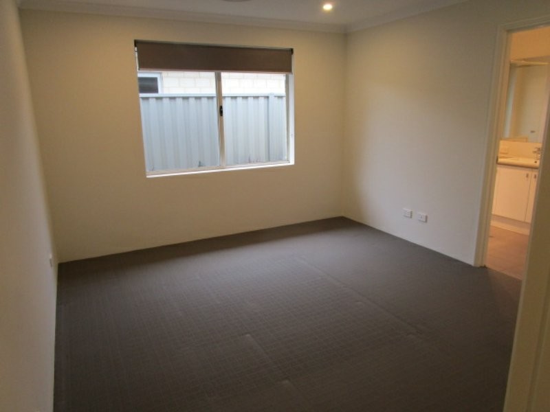 12 Canunda Approach, Wandi WA 6167