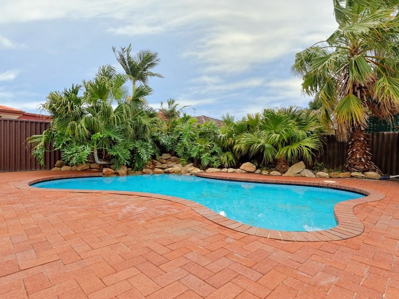 41 Nicholls Crescent, Bull Creek WA 6149