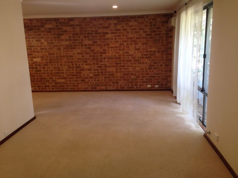 23 Winchester Way, Leeming WA 6149