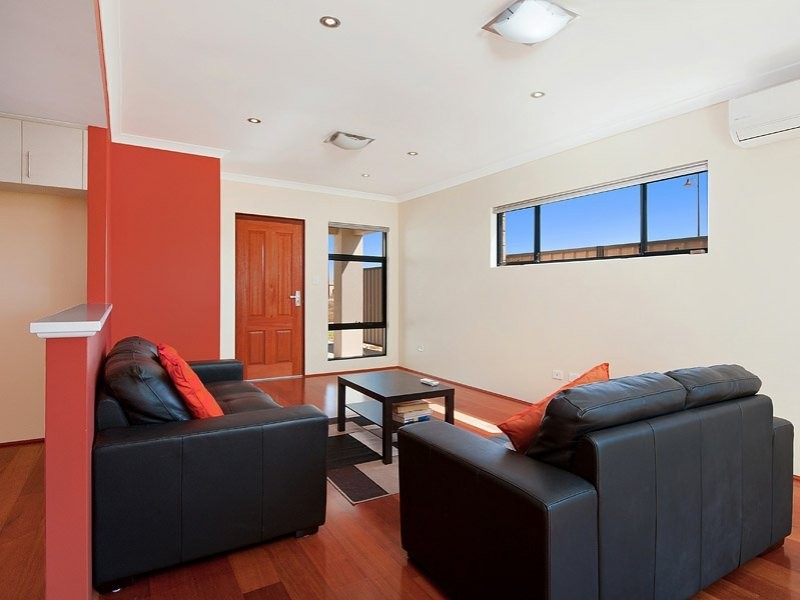 1/159 Canna Drive, Canning Vale WA 6155