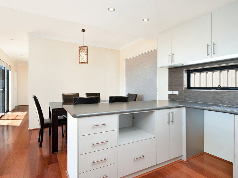 1/159 Canna Drive, Canning Vale WA 6155