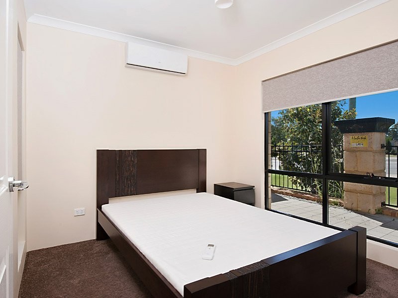 1/159 Canna Drive, Canning Vale WA 6155