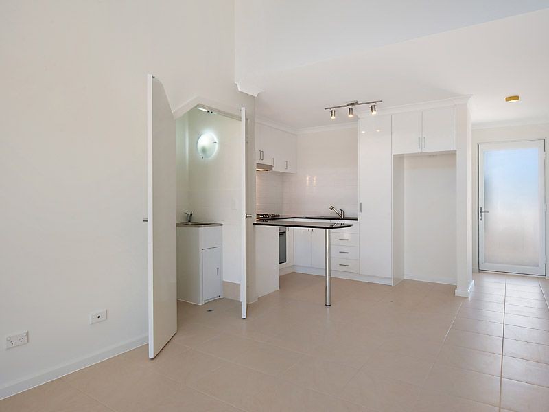 14/7 George Street, Rockingham WA 6168