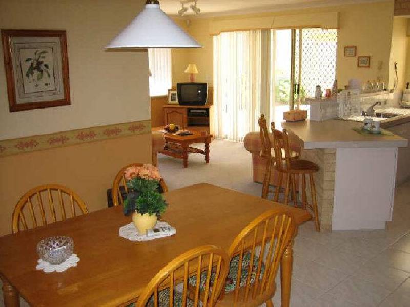 1c Cluelow Rise, Leeming WA 6149