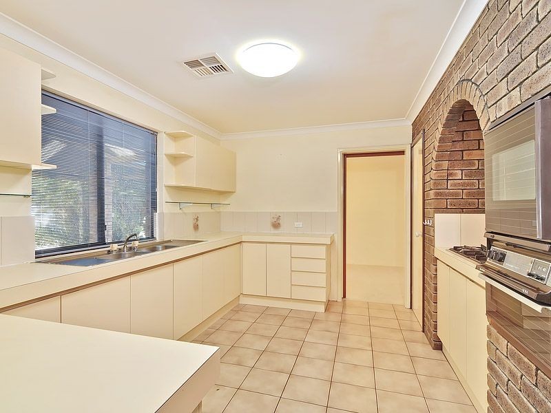 32 Marlene Way, Bibra Lake WA 6163