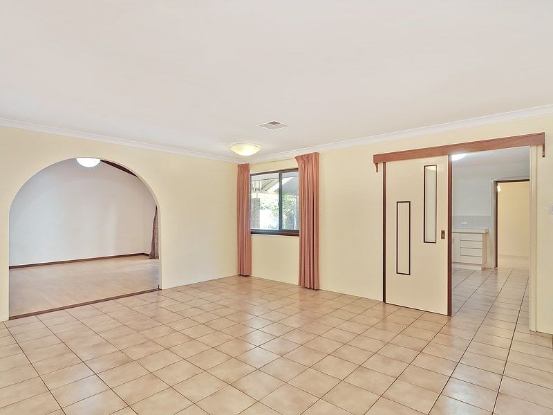 32 Marlene Way, Bibra Lake WA 6163