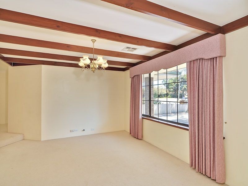 32 Marlene Way, Bibra Lake WA 6163