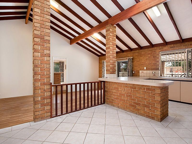 4 Daly Court, Leeming WA 6149