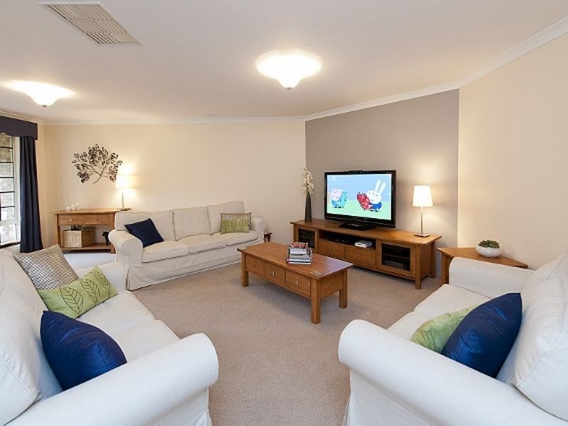 8 Laguna Green, Jandakot WA 6164