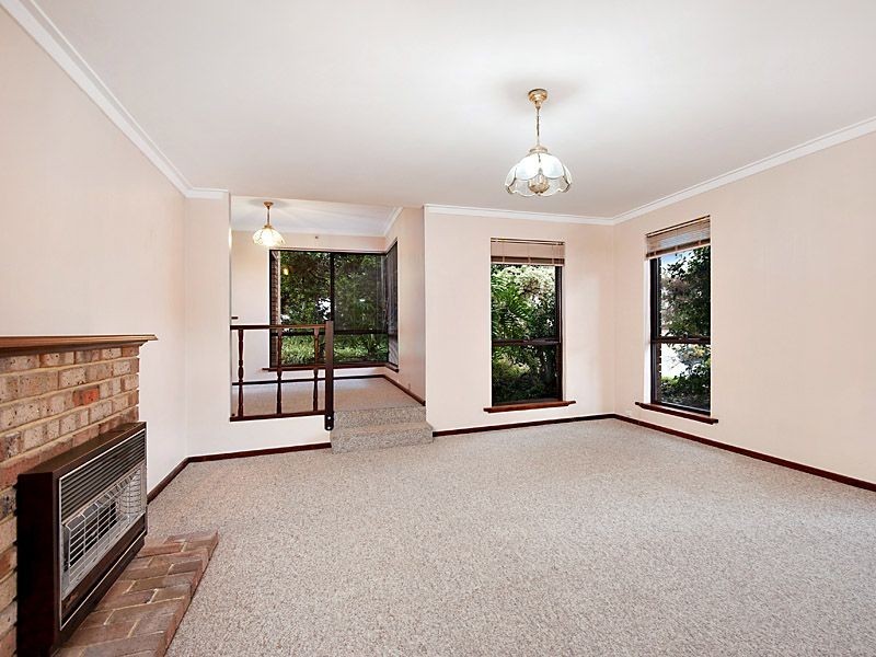 8 Cardinal Crescent, Leeming WA 6149