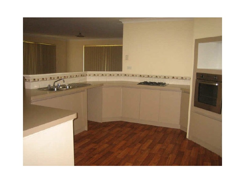 6 Serene Bend, Atwell WA 6164