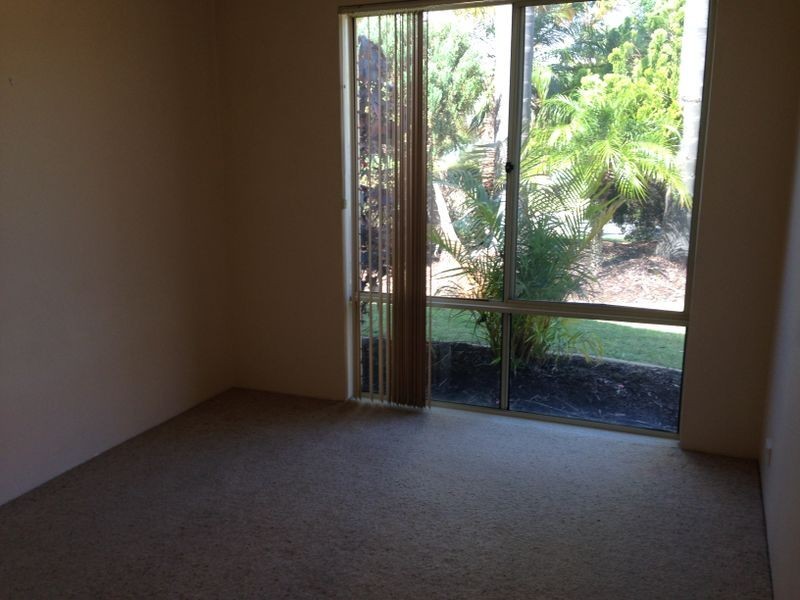 5 Daley Close, Atwell WA 6164