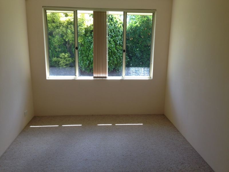 5 Daley Close, Atwell WA 6164