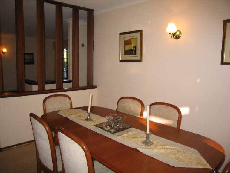 15 Lowrie Grove, Leeming WA 6149