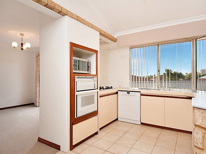 15 Green Vale Heights, Leeming WA 6149