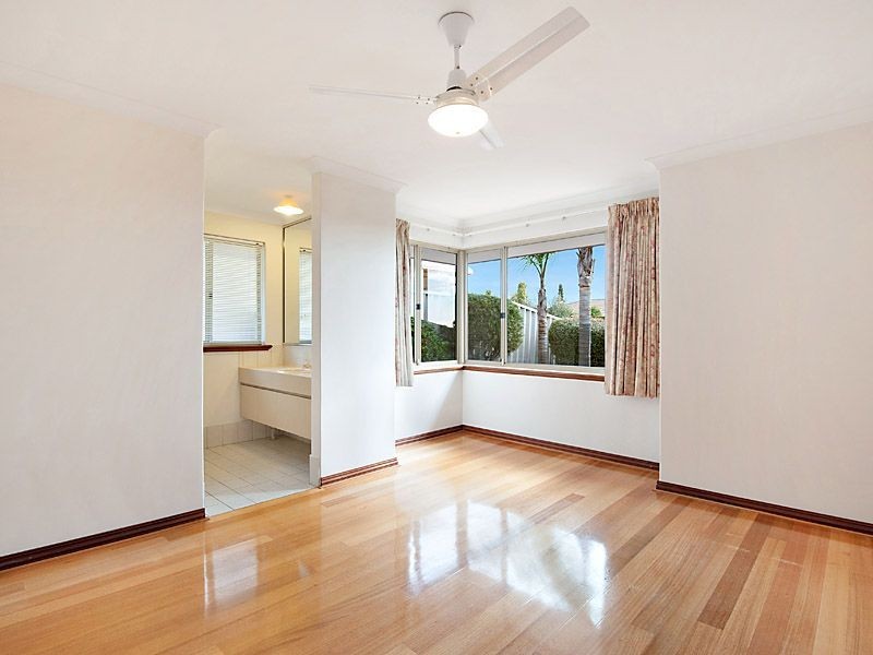 15 Green Vale Heights, Leeming WA 6149