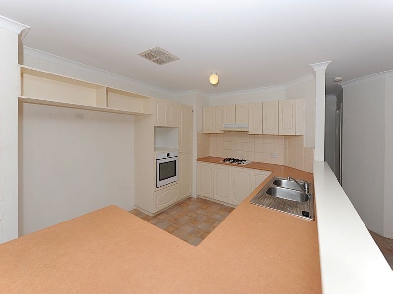 30 Kooralbyn Valley Crescent, Jandakot WA 6164