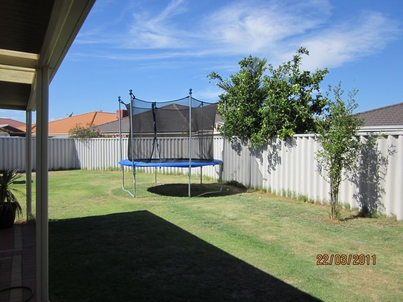 7 Draycott Loop, Canning Vale WA 6155