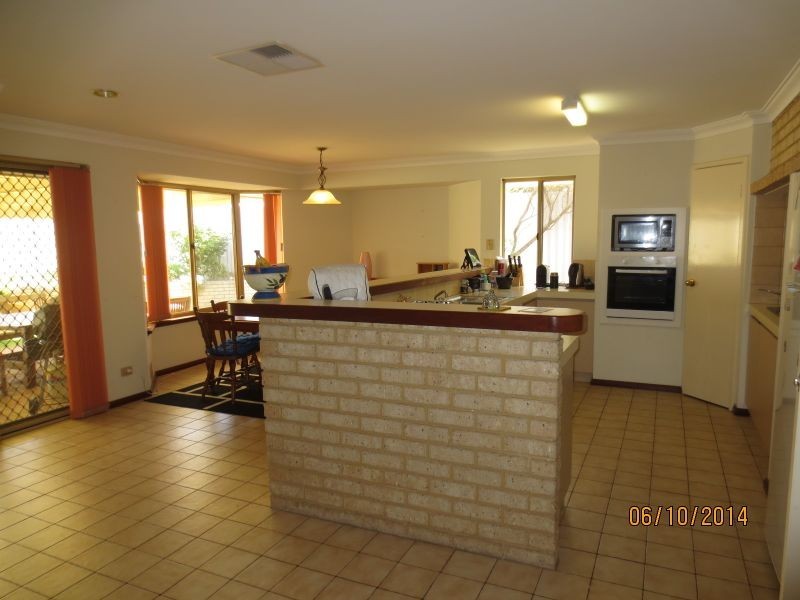 72 Casserly Drive, Leeming WA 6149