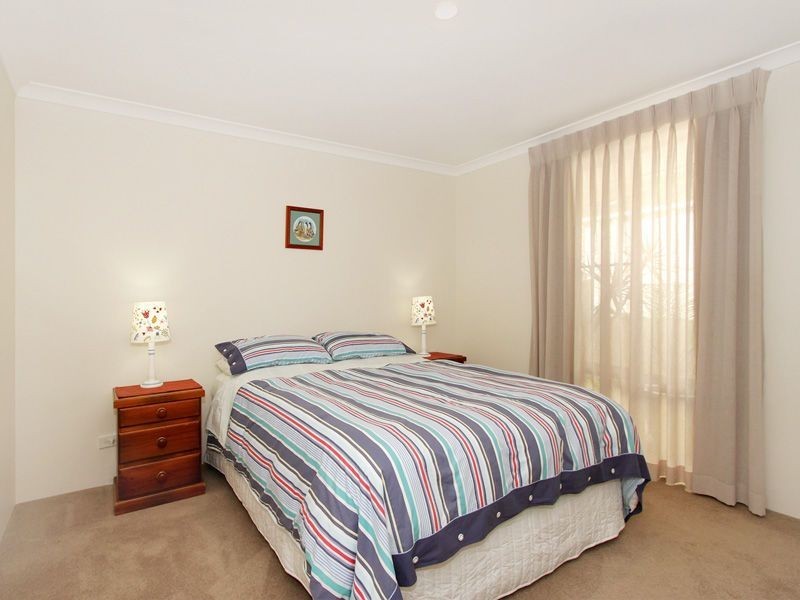 24 Riversdale Pass, Jandakot WA 6164