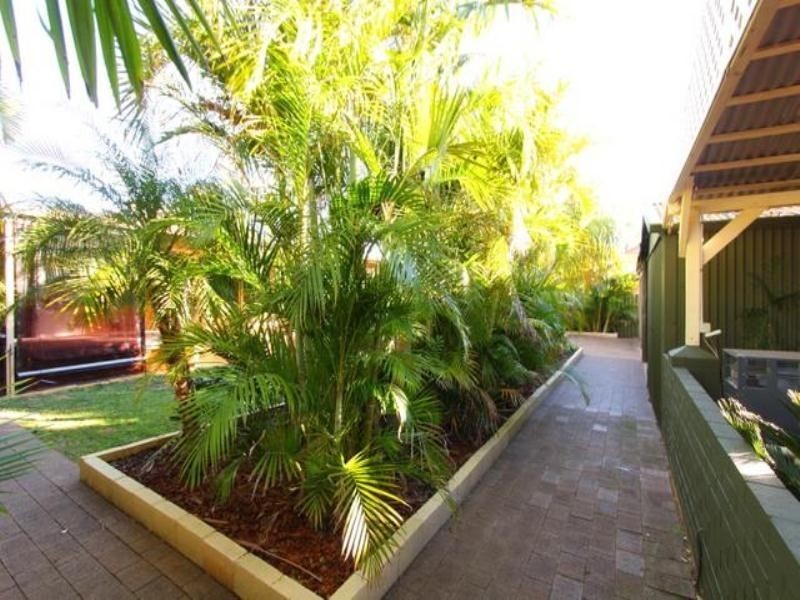 172 Corinthian Road East, Riverton WA 6148