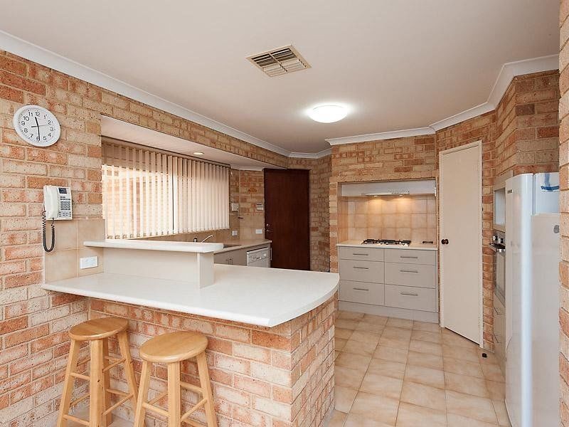 63 Sylvan Crescent, Leeming WA 6149