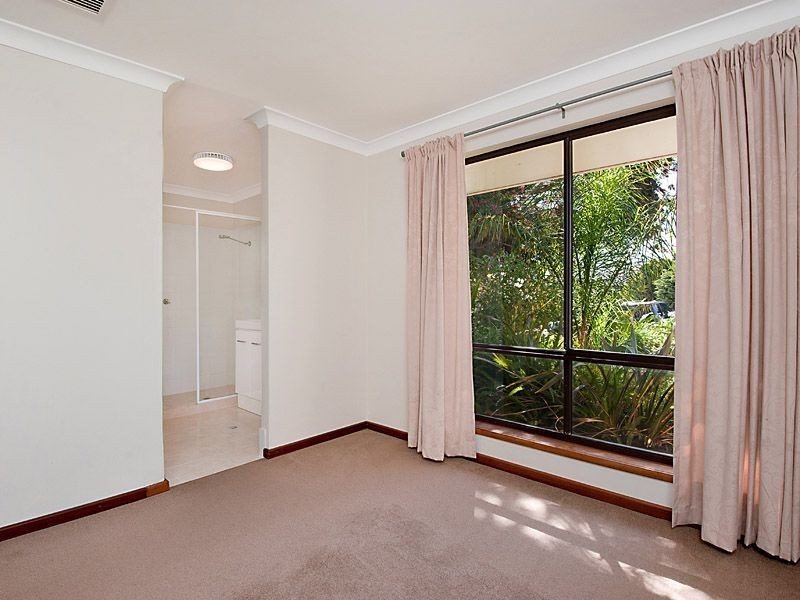 8 Filmer Place, Leeming WA 6149