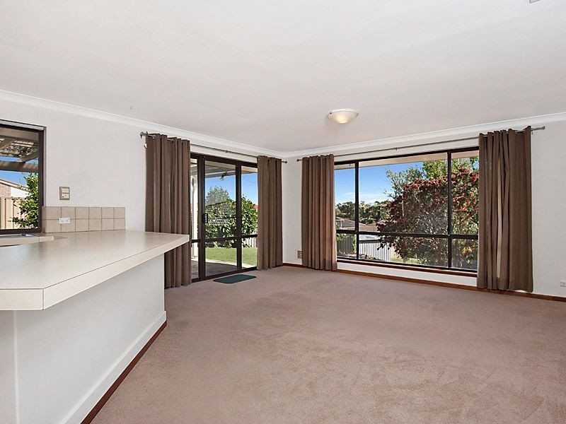 8 Filmer Place, Leeming WA 6149