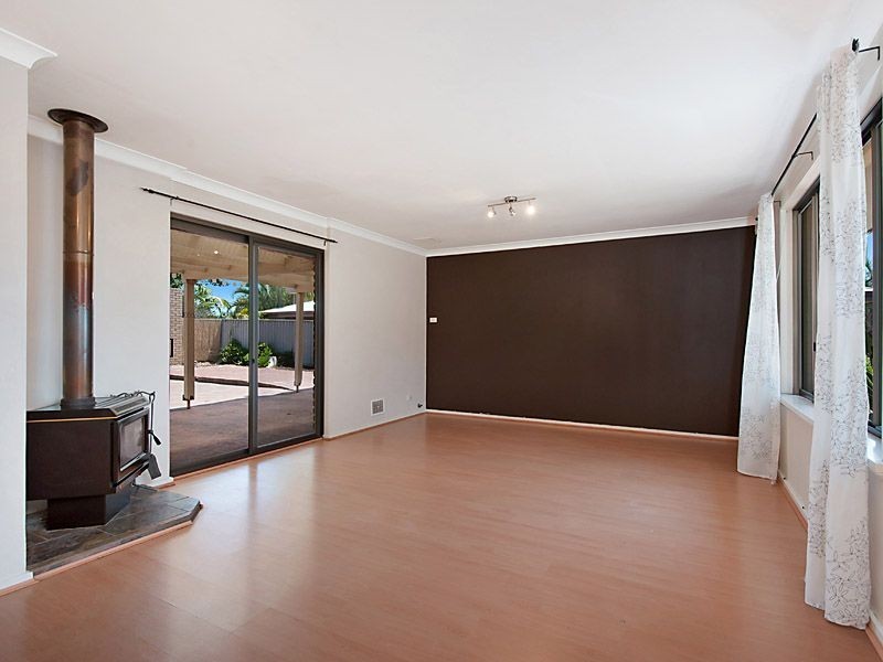 20 Gracechurch Crescent, Leeming WA 6149