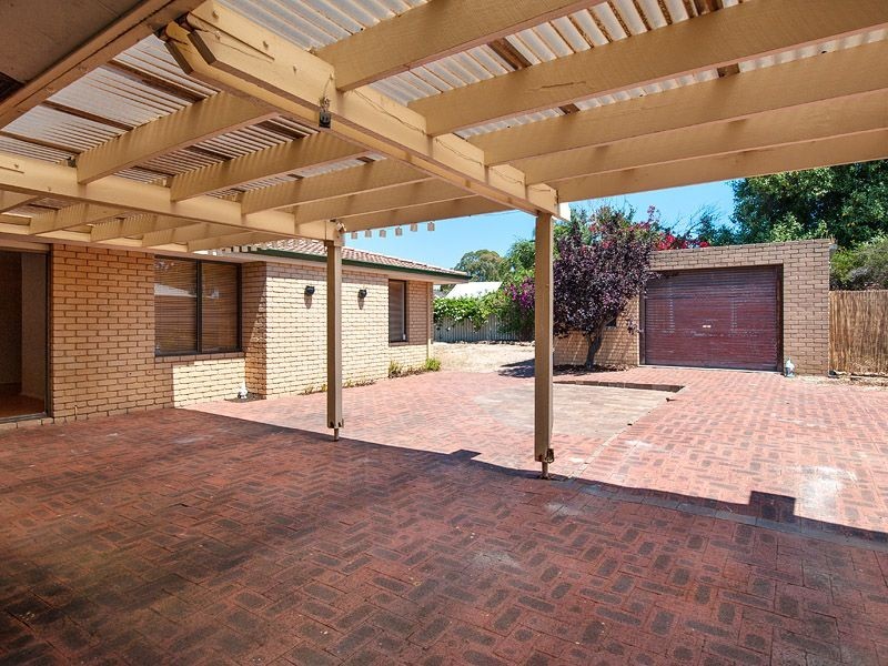 20 Gracechurch Crescent, Leeming WA 6149