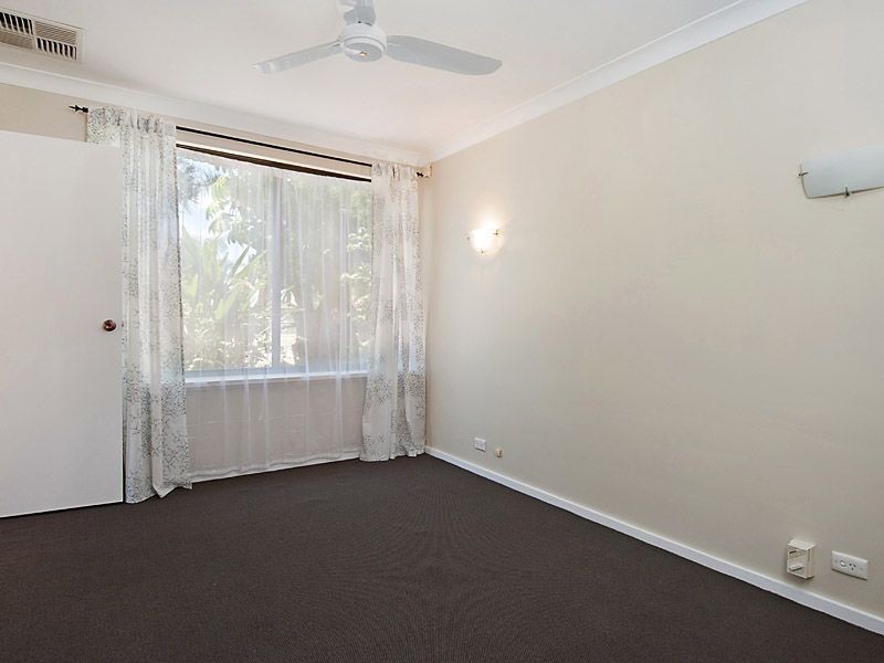 20 Gracechurch Crescent, Leeming WA 6149
