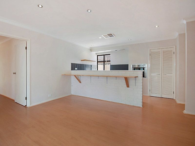 20 Gracechurch Crescent, Leeming WA 6149