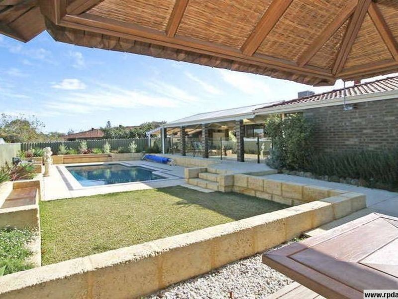 12 Sewell Court, Leeming WA 6149